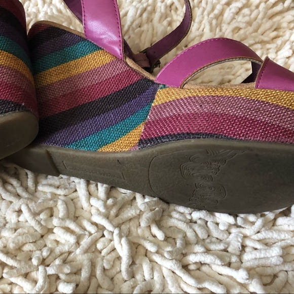 Sandals - Picture 3 of 4